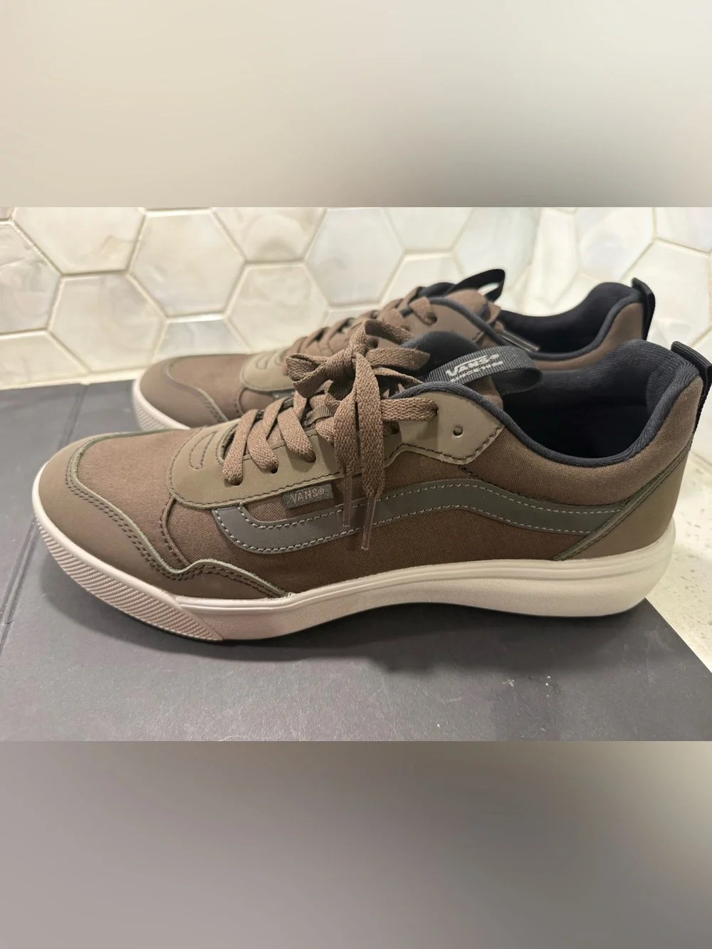 Vans Mens  Range EXP Sneaker Low Reflective Coal Brown Colorway Sz 11.5 New Box